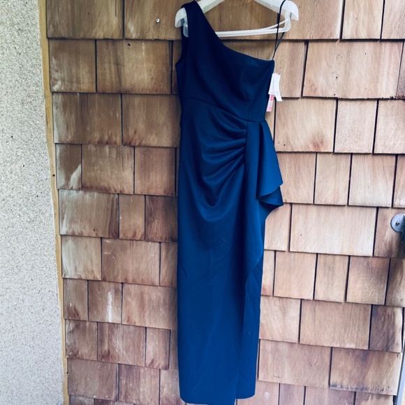 AQUA Ruffled One Shoulder Scuba Gown Size 6 ,12 Navy Women’s - Picture 6 of 17
